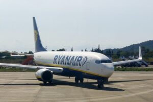 Read more about the article Ryanair-piloter afviser lønløft: Pilotmangel handler om andet end penge